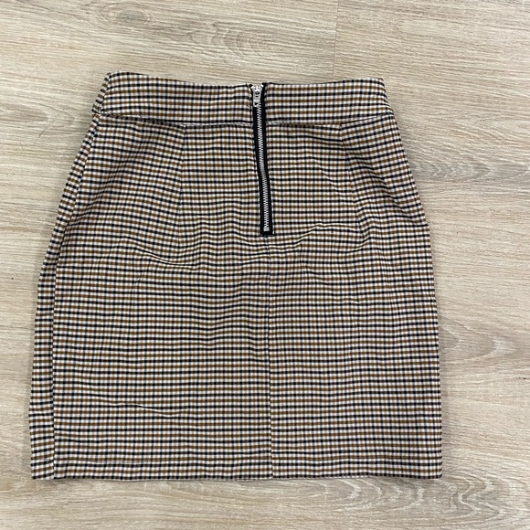 Garage Plaid Mini Skirt - Picture 3 of 4